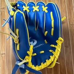ほぼ新品　子供用グローブ　8インチ　小学2年生くらいまでの画像
