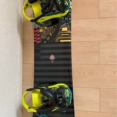 スノーボード板　ビンディング付きの画像