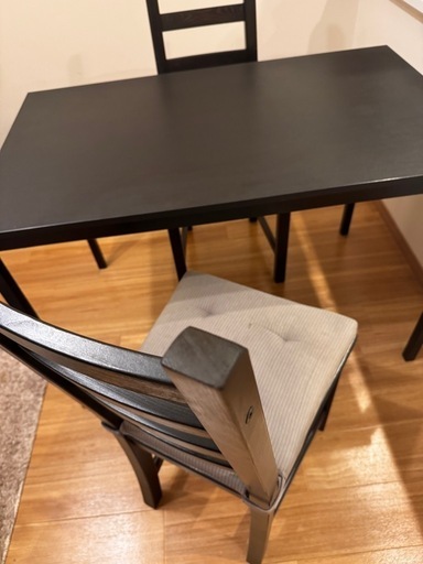 IKEA極美品　ダイニングテーブセット　チェアー付き　2脚