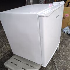 🍎コンフィー 冷蔵庫 45L 右開き RCD45WH/Eの画像