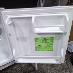 🍎コンフィー 冷蔵庫 45L 右開き RCD45WH/Eの画像