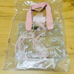 【新品】透明ビニールバッグ　ピンク　ベージュの画像