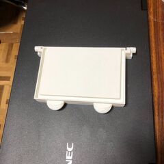 ブラジル料理のパステルを作るときに使う押し型です。の画像