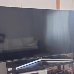 65インチ液晶テレビ