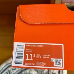 新品未使用コンバーススニーカーの画像