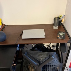勉強机　在宅デスクの画像