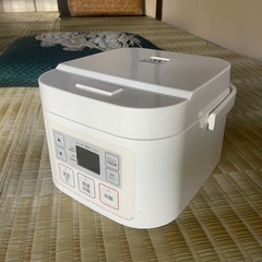 炊飯器　3合炊き　ニトリ