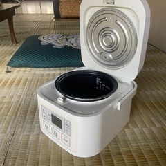 炊飯器　3合炊き　ニトリの画像