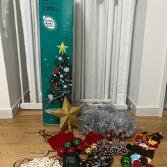 ニトリ　クリスマスツリー　120cm 飾り付き