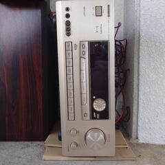 古いアンプとサブウーハー