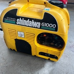発電機900wエアコン動かせます。台風対策やキャンプなどにどうぞ。
