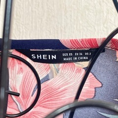 【トロピカルブラウス】SHEIN/シーイン【新品未使用】の画像