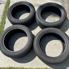 中古タイヤ残り溝多め235/55R19　RAV4新車装着タイヤ
