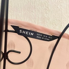 【ゴールドブラウス】SHEIN/シーイン【新品未使用】の画像
