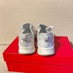 ニューバランス　ランニングシューズ23.5美品の画像
