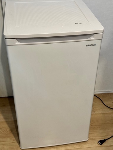 アイリスオーヤマ　前開き冷凍庫　60ℓ