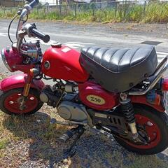 ８８年モンキー６vとパーツ多数の画像