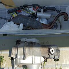 ８８年モンキー６vとパーツ多数の画像