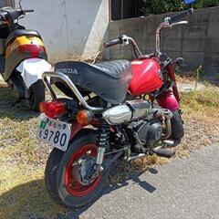 ８８年モンキー６vとパーツ多数の画像