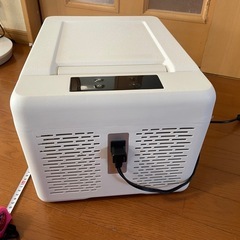 ポータブル冷蔵庫　9L 100V /12V24V
電源 