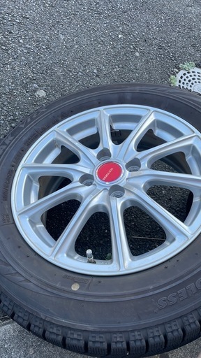 ブリヂストンのスタッドレスタイヤホイールセット 4本