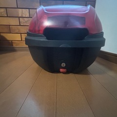 ヤマハ純正リアボックスE300NY（ブラック）の画像