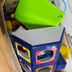 おもちゃやボールプール　カトラリーなどまとめての画像
