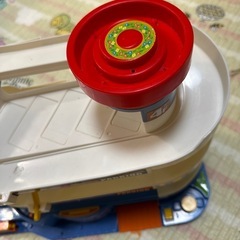 トミカ　立体パーキング　動作しますの画像