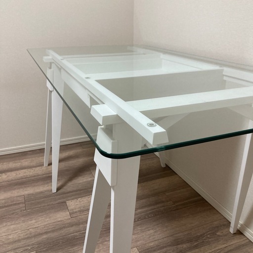 デザイナーズデスク 北欧 モダン アルコデスク ホワイト Arco Desk デザインハウス ストックホルム 強化ガラス 机
