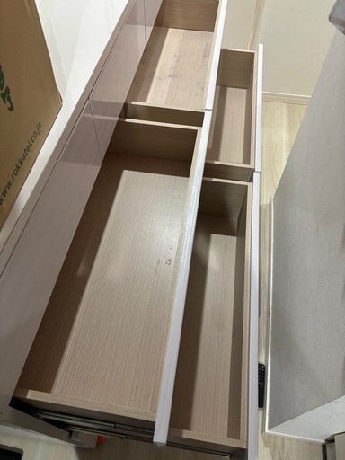 [取引中]チェスト 150cm幅 ローチェスト 引出し 4段 おしゃれ 収納 モダン リビング収納 日本製 白 ホワイト フルオープン