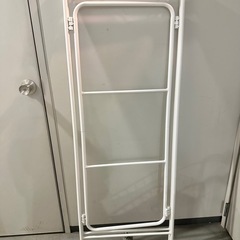 ハンガーラックの画像