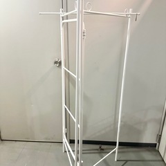 ハンガーラックの画像