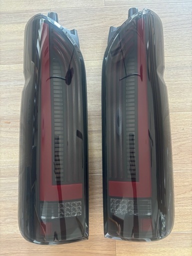 ハイエース　テールランプ　LEDテール　シーケンシャル　流れるウィンカー