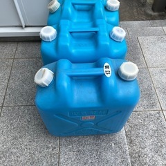 灯油ポリタンクの画像