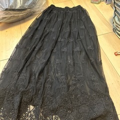 レースバラ柄中ミニになりますロングスカートあげます