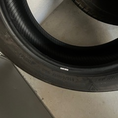 (美品)アプタニー タイヤ 215 60 R17の画像