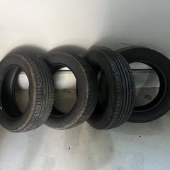 (美品)アプタニー タイヤ 215 60 R17