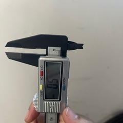 (美品)アプタニー タイヤ 215 60 R17の画像