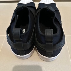 adidasスニーカーの画像