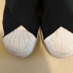 adidasスニーカーの画像