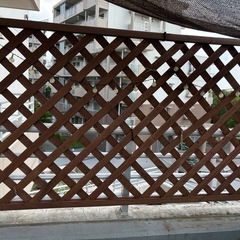 アイリスオーヤマ製ラティス（防腐処理済み）取りに来てくださる方に無料で差し上げます！の画像