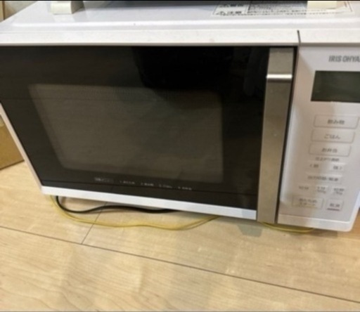 【お取引確定】自宅引取り可能な方限定　電子レンジ アイリスオーヤマ IMB-F2201 2022年製 ホワイト 中古品