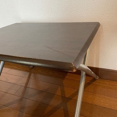 ニトリ　折りたたみ1人用テーブルの画像