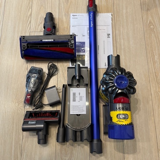 【譲渡完了】Dyson コードレス 掃除機 v7 fluffy