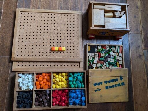 もうすぐ廃棄予定、モンテッソーリ　知育玩具　木製積み木　セット