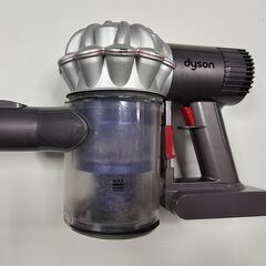 【現状渡し】Dyson Digital Slim サイクロン式掃除機 DC62＜電池及びフィルター新品同様・ダストカップ割れあり＞の画像