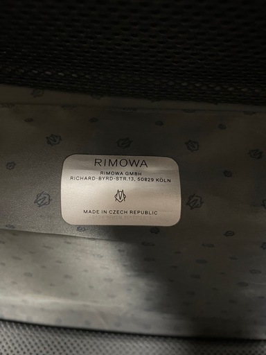RIMOWA Essential Trunk Plus