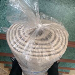 絨毯 約３～4畳 ベージュ系 カーペット ラグ インテリア 家具 現状引き渡し 札幌 東区 店頭引取り歓迎の画像