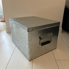 【無料】無印 ブリキ缶　保管箱