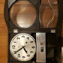 昭和レトロ壁掛け時計の画像